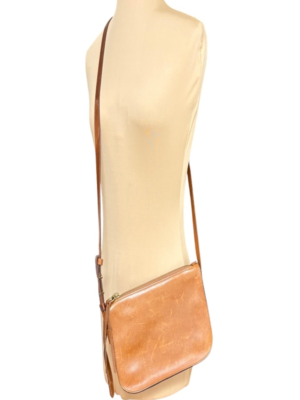 MADEWELL Simple Crossbody Bag tan English saddle leather zip close adjustable